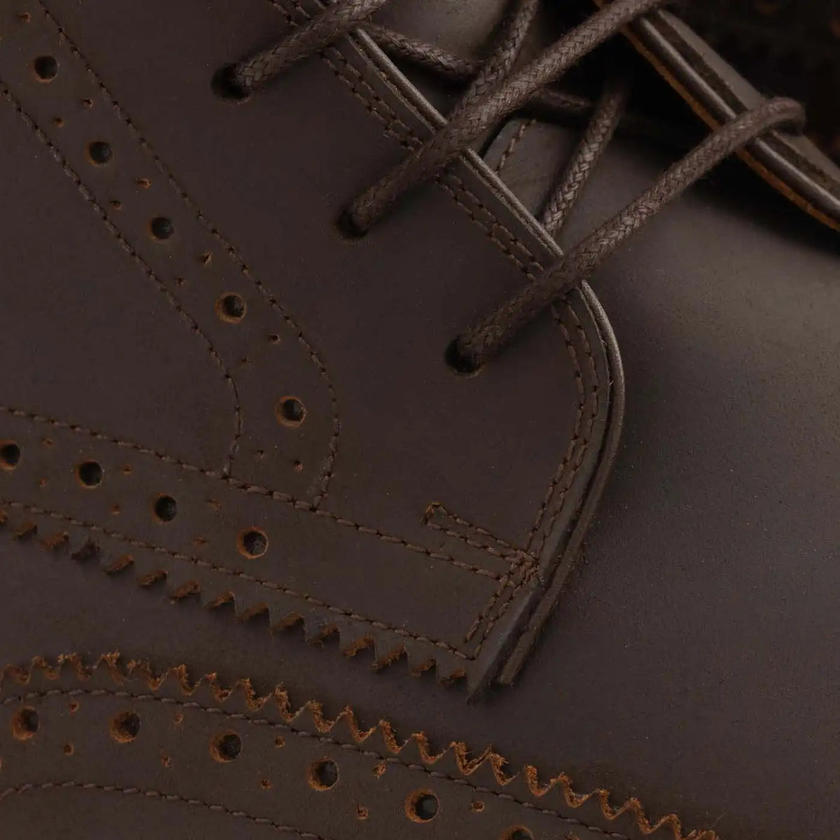 Nolan Brogue Boots - Pull-Up - Men's